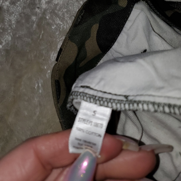 Camo Printed Mini Skirt - Picture 8 of 10